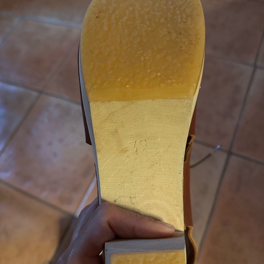 Bryr Clogs - image 3